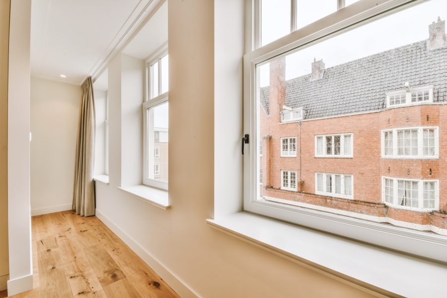 Empty room with window